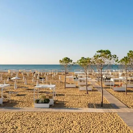 Spacious Flat With Pool View * Bibione